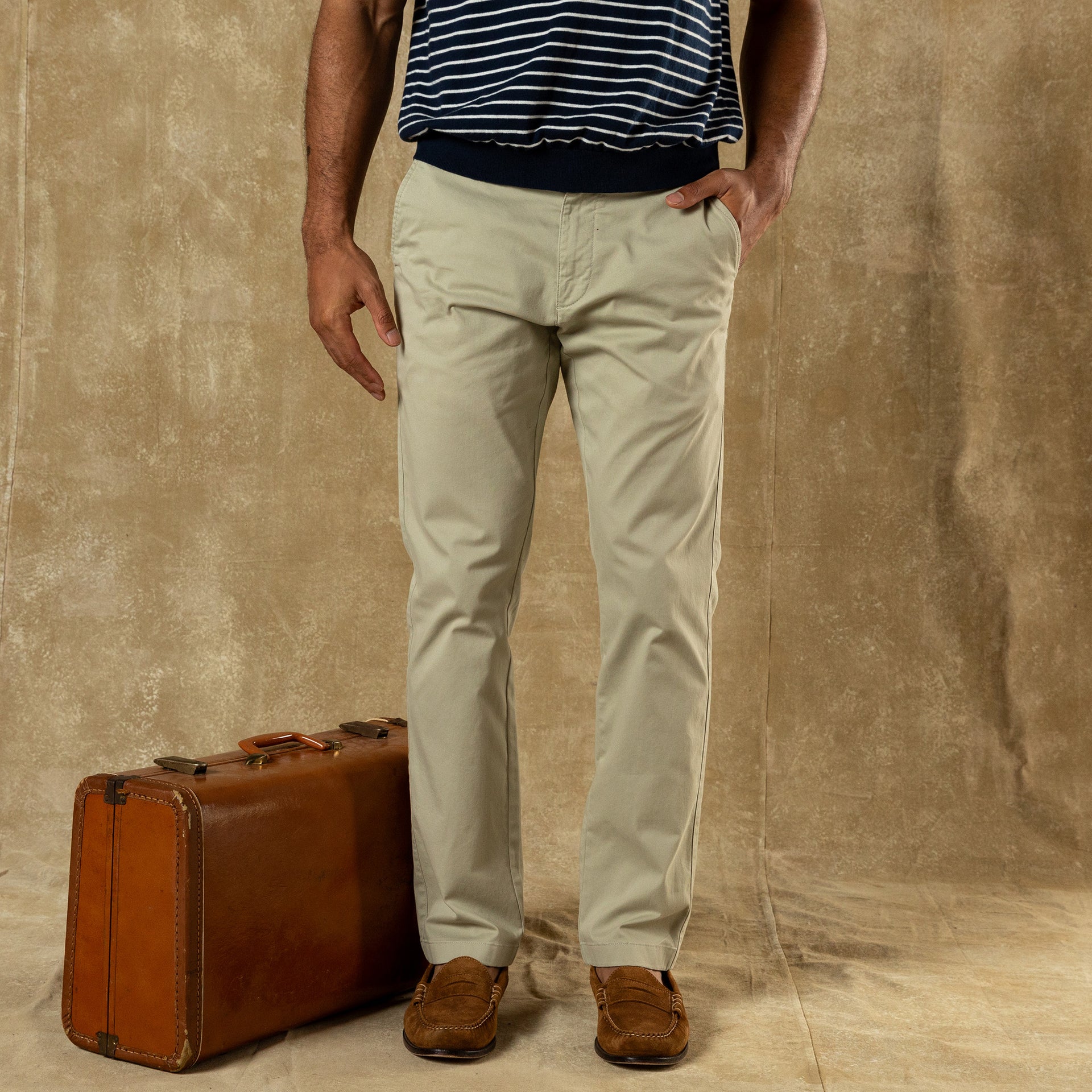 Classic Fit Gold School Chino