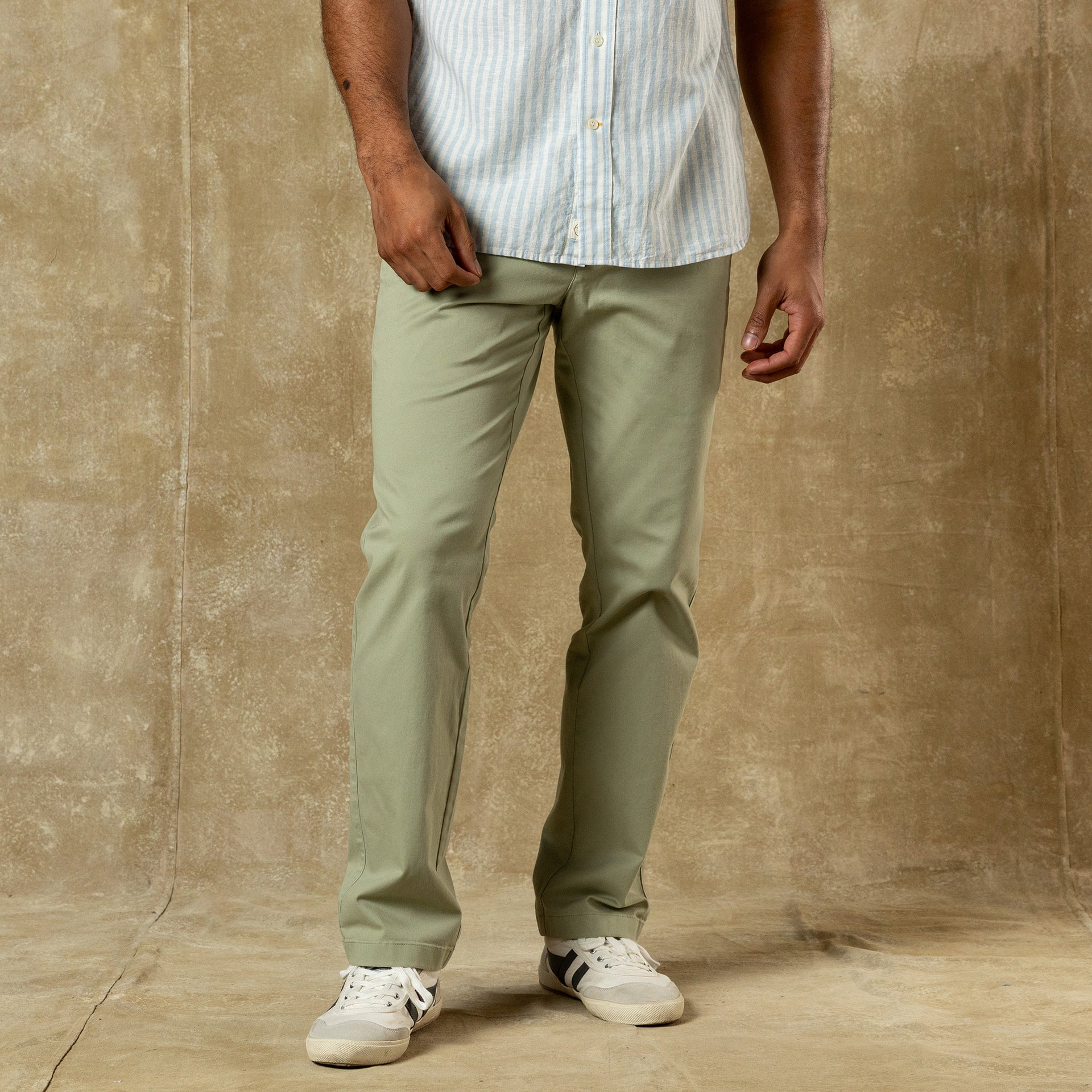 Classic Fit Gold School Chino - Tea Leaf