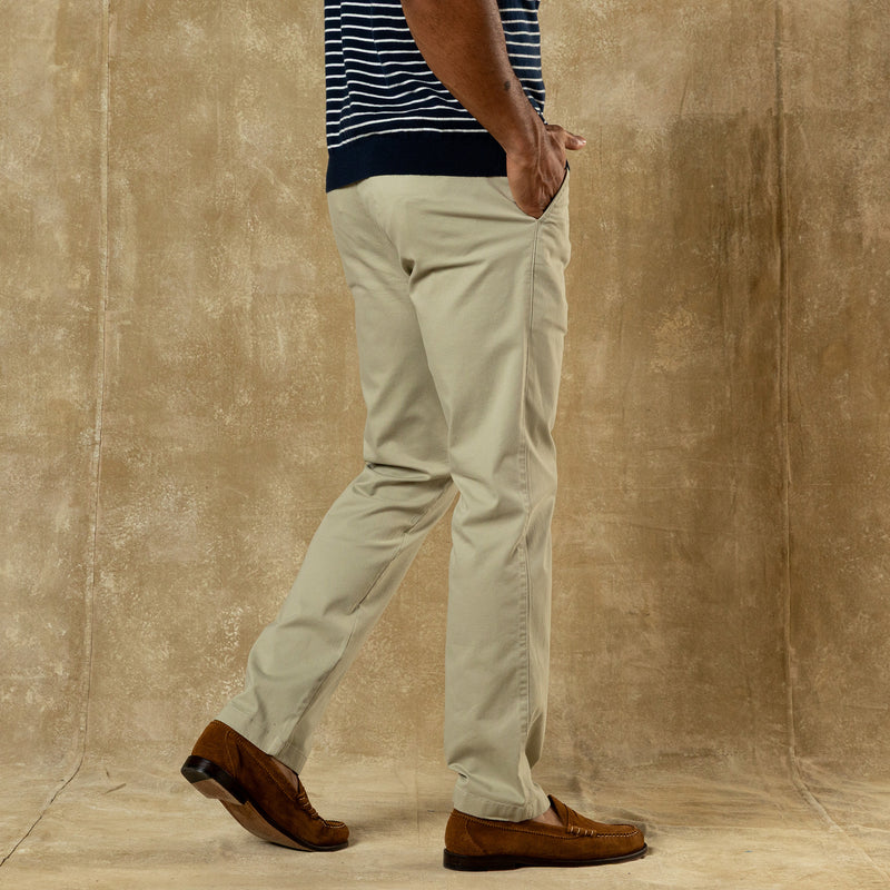 Classic Fit Gold School Chino - Sandstone
