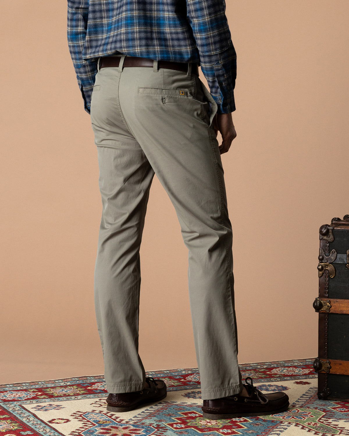 Harbor Performance Chino - Vetiver Green